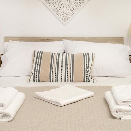 Sand Rooms To Let Nea Roda Esterno foto
