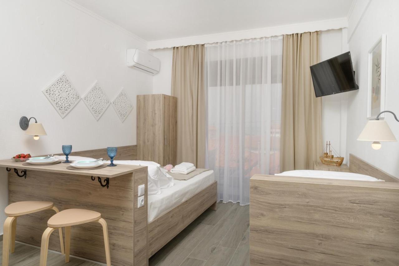 Sand Rooms To Let Nea Roda Esterno foto